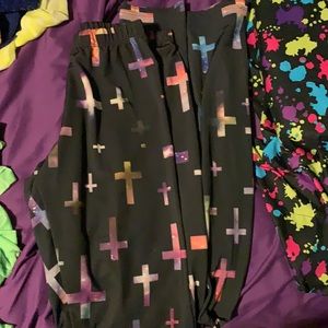 Rue21 black galaxy crosses leggings - small